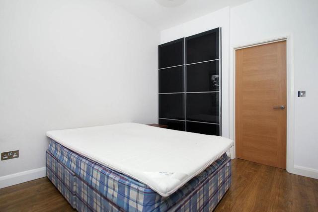  Image of 1 bedroom Flat to rent in Buckland Crescent London NW3 at Belsize Park London Belsize Park, NW3 5DX
