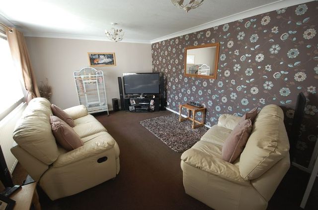  Image of 3 bedroom Detached house for sale in Bullamoor Close Northallerton DL6 at Bullamoor Close  Northallerton, DL6 1HE