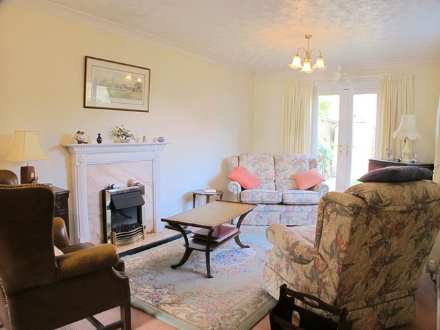  Image of 3 bedroom Detached house for sale in Bullfinch Court Lee-on-the-Solent PO13 at Bullfinch Court  Lee-On-The-Solent, PO13 8LQ