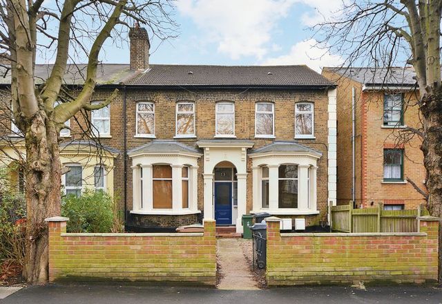  Image of 1 bedroom Flat to rent in Bulwer Road London E11 at Bulwer Road  London, E11 1BU