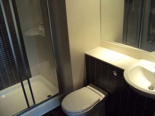  Image of 2 bedroom Apartment to rent in Bunton Street London SE18 at Bunton Street Woolwich London, SE18 6LS