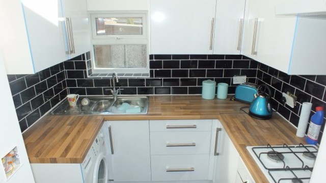  Image of 3 bedroom Terraced house to rent in Burley Wood Lane Burley Leeds LS4 at Burley Wood Lane  Leeds, LS4 2SU