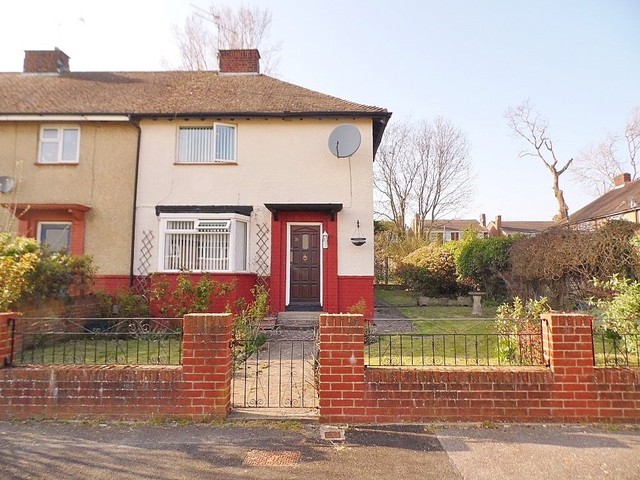  Image of 3 bedroom End of Terrace for sale in Bursledon Place Waterlooville PO7 at Bursledon Place Purbrook Waterlooville, PO7 5NL