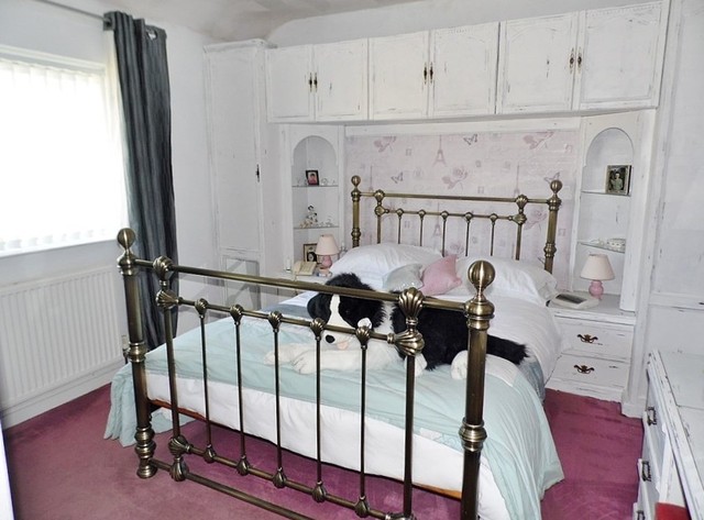  Image of 3 bedroom End of Terrace for sale in Bursledon Place Waterlooville PO7 at Bursledon Place Purbrook Waterlooville, PO7 5NL