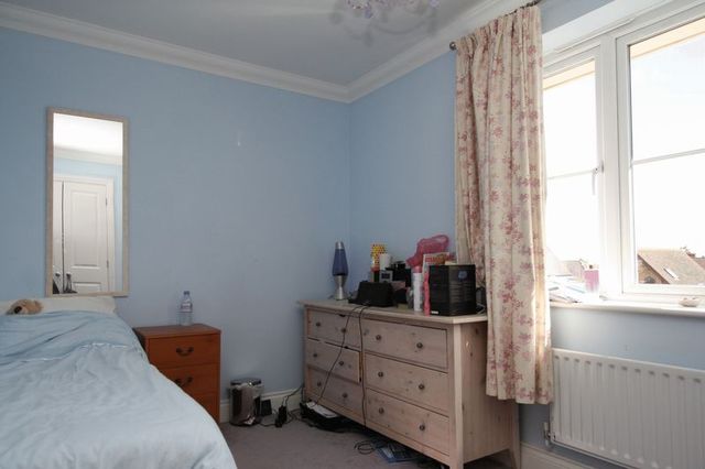  Image of 3 bedroom Terraced house for sale in Bushnell Place Maidenhead SL6 at Bushnell Place  Maidenhead, SL6 5FD