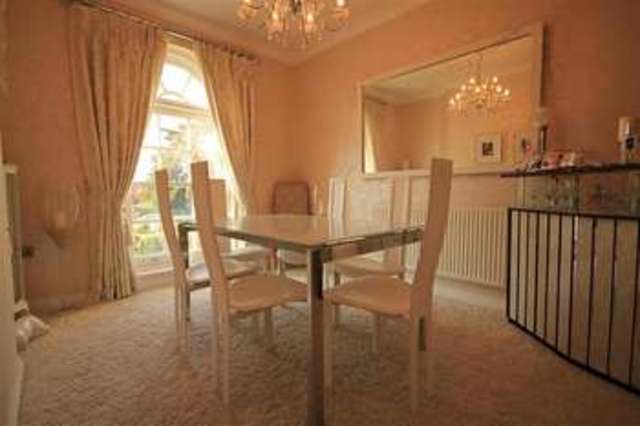  Image of 4 bedroom Town House to rent in Cadugan Place Reading RG1 at Reading, RG1 5PN