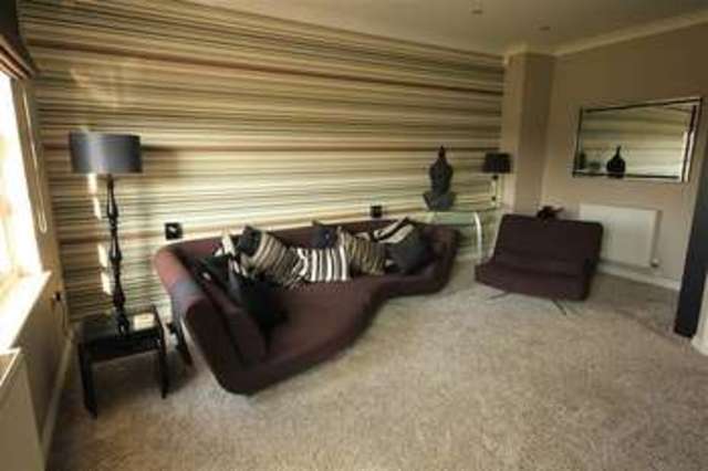  Image of 4 bedroom Town House to rent in Cadugan Place Reading RG1 at Reading, RG1 5PN