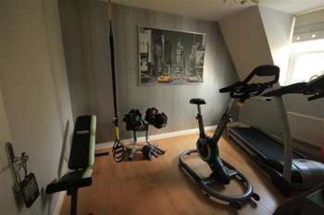  Image of 4 bedroom Town House to rent in Cadugan Place Reading RG1 at Reading, RG1 5PN
