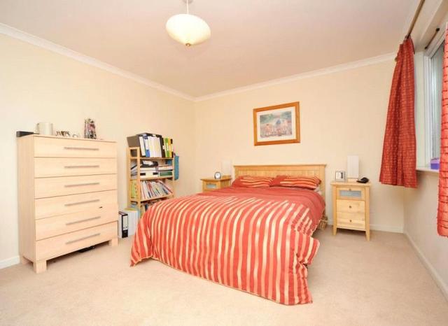  Image of 4 bedroom Detached house to rent in Caird