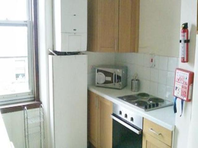  Image of 2 bedroom Flat to rent in Caledonian Road Edinburgh EH11 at Caledonian Road  Edinburgh, EH11 2DA