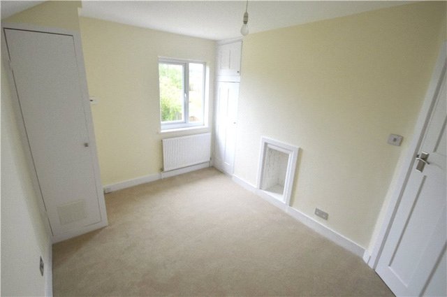  Image of 3 bedroom Semi-Detached house for sale in Cannon Court Road Maidenhead SL6 at Maidenhead Berkshire Furze Platt, SL6 7QP