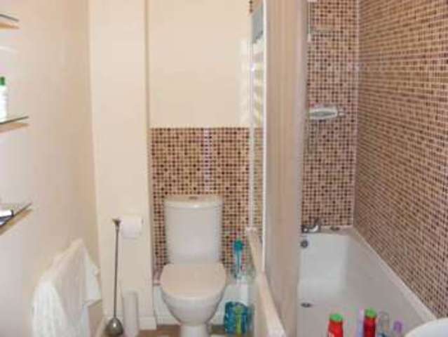  Image of 2 bedroom Flat to rent in Careys Way Weston-super-Mare BS24 at Weston Village Weston-super-Mare Locking, BS24 7HH