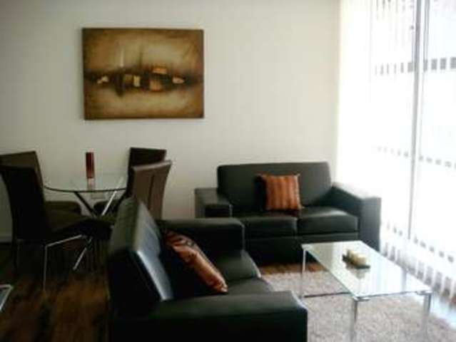 Image of 1 bedroom Flat to rent in Copenhagen Place London E14 at Copenhagen Place  Limehouse, E14 7FF