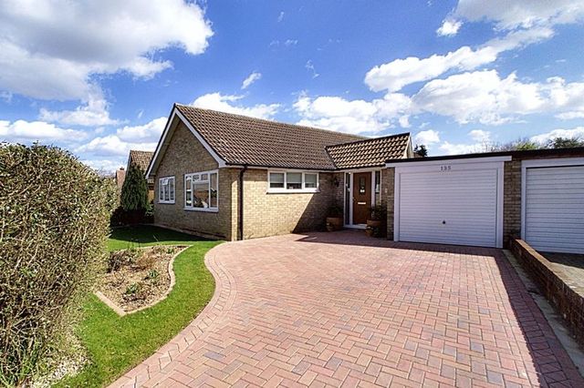  Image of 4 bedroom Detached house for sale in Cedar Drive Chichester PO19 at Cedar Drive  Chichester, PO19 3EL