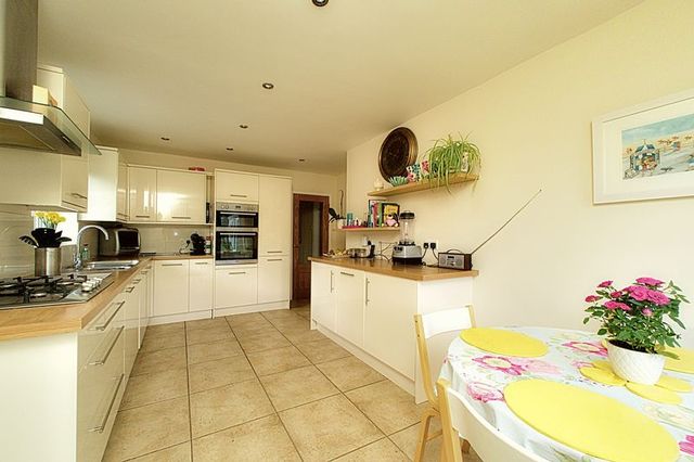  Image of 4 bedroom Detached house for sale in Cedar Drive Chichester PO19 at Cedar Drive  Chichester, PO19 3EL