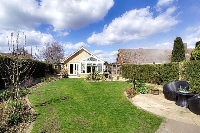  Image of 4 bedroom Detached house for sale in Cedar Drive Chichester PO19 at Cedar Drive  Chichester, PO19 3EL