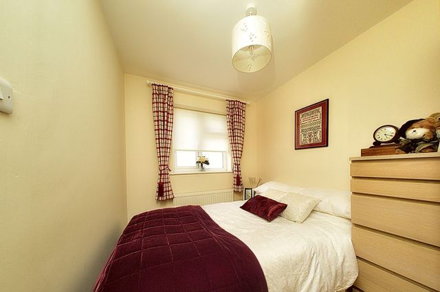  Image of 4 bedroom Detached house for sale in Cedar Drive Chichester PO19 at Cedar Drive  Chichester, PO19 3EL