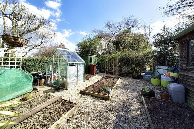  Image of 4 bedroom Detached house for sale in Cedar Drive Chichester PO19 at Cedar Drive  Chichester, PO19 3EL