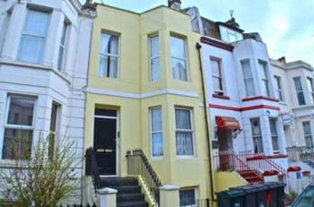  Image of 1 bedroom Flat for sale in Ceylon Place Eastbourne BN21 at Ceylon Place  Eastbourne, BN21 3JE