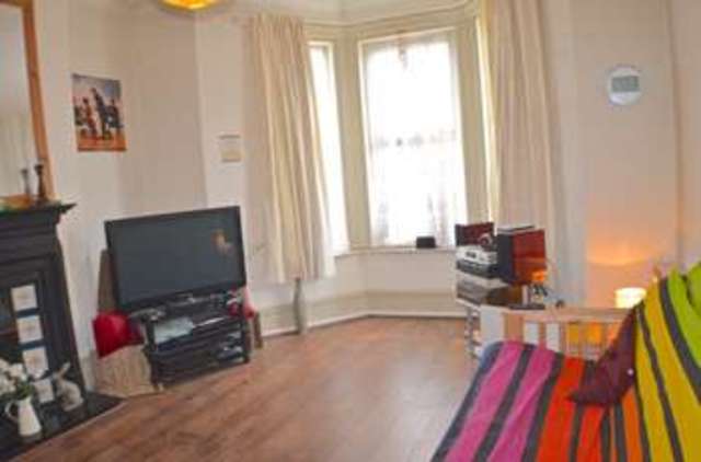  Image of 1 bedroom Flat for sale in Ceylon Place Eastbourne BN21 at Ceylon Place  Eastbourne, BN21 3JE