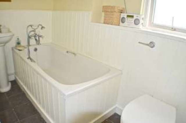  Image of 1 bedroom Flat for sale in Ceylon Place Eastbourne BN21 at Ceylon Place  Eastbourne, BN21 3JE