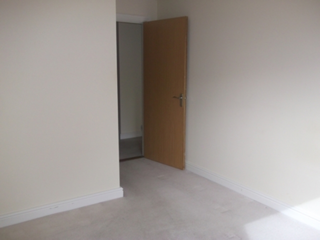  Image of 2 bedroom Flat to rent in Chaseley Gardens Skelmorlie PA17 at Skelmorlie North Ayrshire North Ayrshire, PA17 5DQ