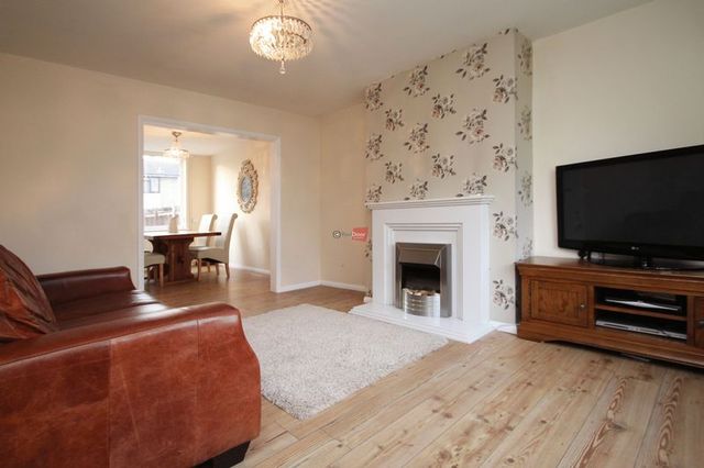  Image of 3 bedroom Terraced house to rent in Chatham Grove Chatham ME4 at Chatham Grove  Chatham, ME4 6LX