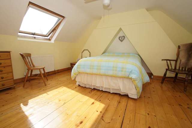  Image of 4 bedroom Semi-Detached house for sale in Chaulden Lane Hemel Hempstead HP1 at Chaulden Lane  Hemel Hempstead, HP1 2BT