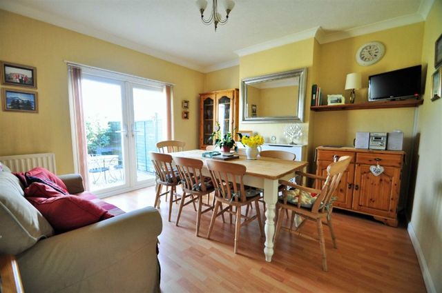  Image of 5 bedroom Semi-Detached house for sale in Chessington Avenue Bexleyheath DA7 at Bexleyheath Kent Bexleyheath, DA7 5NR