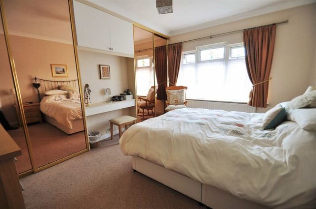  Image of 5 bedroom Semi-Detached house for sale in Chessington Avenue Bexleyheath DA7 at Bexleyheath Kent Bexleyheath, DA7 5NR