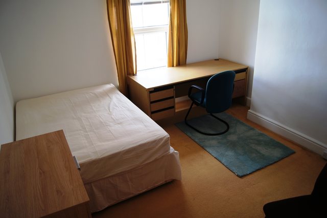  Image of 5 bedroom House Share to rent in Chestnut Street Worcester WR1 at Worcester  Worcester, WR1 1PA