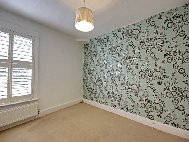  Image of 2 bedroom Terraced house to rent in Church Street St. Albans AL3 at St Albans Hertfordshire St Albans, AL3 5NG