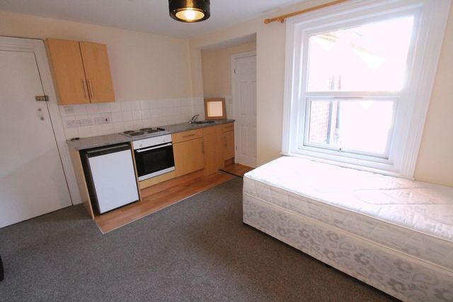  Image of Flat to rent in Churchill Road Boscombe Bournemouth BH1 at Churchill Road  Bournemouth, BH1 4ES