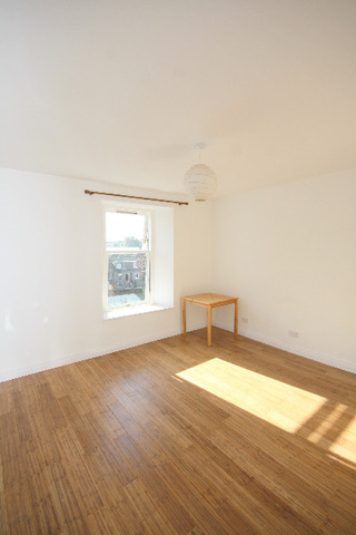  Image of 2 bedroom Flat to rent in City Road Dundee DD2 at West End Dundee Dundee, DD2 2BG
