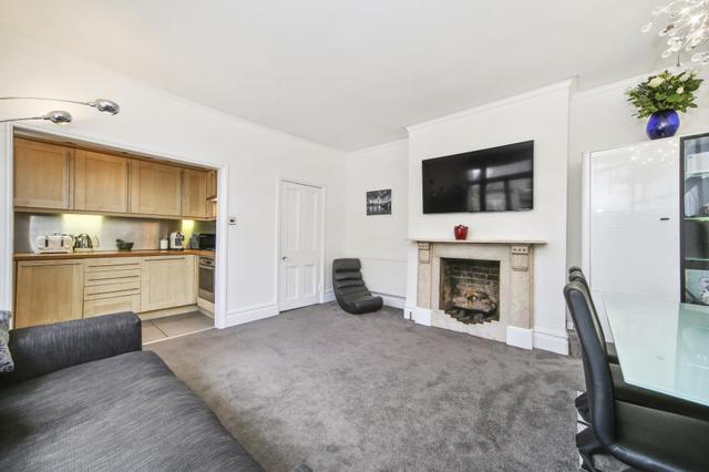  Image of 1 bedroom Property for sale in Clapham Common North Side London SW4 at Clapham Common North Side  London, SW4 9SW