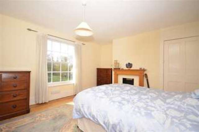  Image of 5 bedroom Semi-Detached house for sale in Clarence Place Gravesend DA12 at Gravesend Kent Gravesend, DA12 1LD