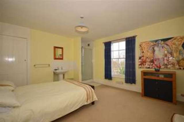  Image of 5 bedroom Semi-Detached house for sale in Clarence Place Gravesend DA12 at Gravesend Kent Gravesend, DA12 1LD