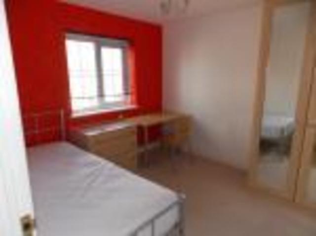  Image of 4 bedroom Detached house for sale in Clementine Road Swindon SN25 at Oakhurst  Swindon, SN25 2JS