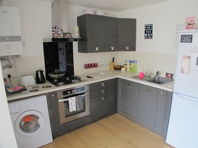  Image of 1 bedroom Apartment to rent in Cleveland Road Gosport PO12 at Cleveland Road Alverstoke Gosport, PO12 2JG