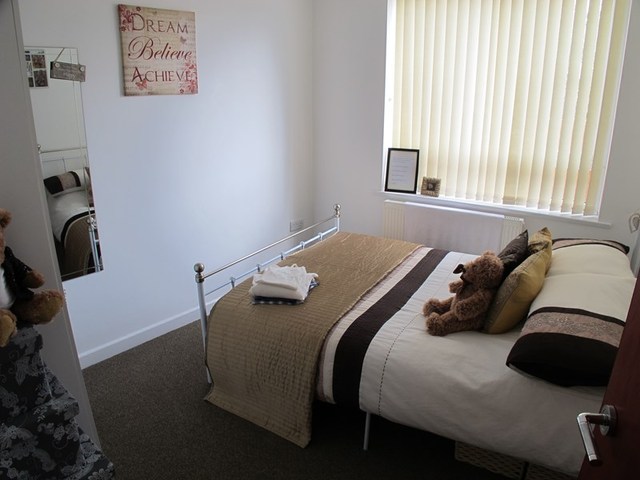  Image of 1 bedroom Apartment to rent in Cleveland Road Gosport PO12 at Cleveland Road Alverstoke Gosport, PO12 2JG