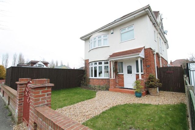  Image of 4 bedroom Detached house to rent in Clingan Road Southbourne Bournemouth BH6 at Clingan Road  Bournemouth, BH6 5QA