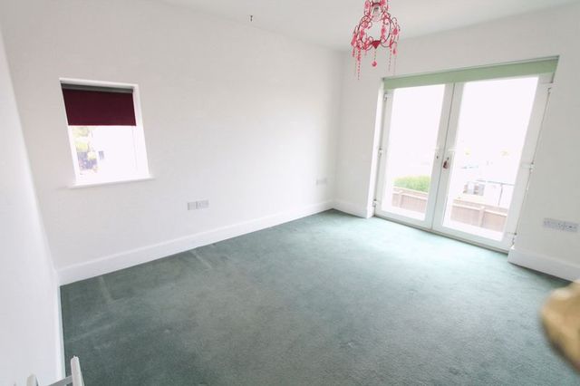  Image of 4 bedroom Detached house to rent in Clingan Road Southbourne Bournemouth BH6 at Clingan Road  Bournemouth, BH6 5QA