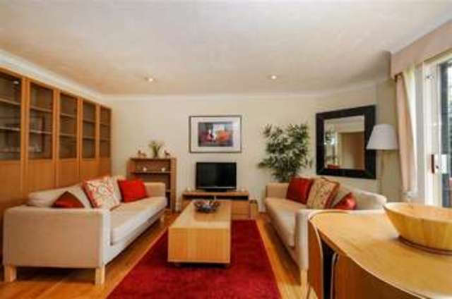  Image of 2 bedroom Apartment for sale in Inner Park Road London SW19 at Wimbledon Park, SW19 6DZ