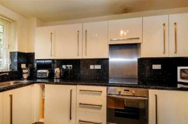  Image of 2 bedroom Apartment for sale in Inner Park Road London SW19 at Wimbledon Park, SW19 6DZ