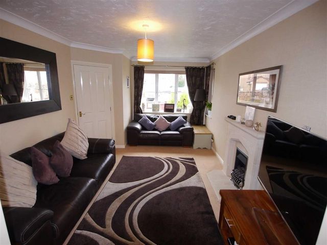  Image of 4 bedroom Property for sale in Cornstone Fold Leeds LS12 at Cornstone Fold Leeds Leeds, LS12 5SX