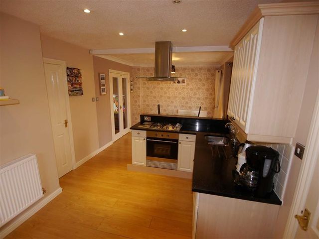  Image of 4 bedroom Property for sale in Cornstone Fold Leeds LS12 at Cornstone Fold Leeds Leeds, LS12 5SX