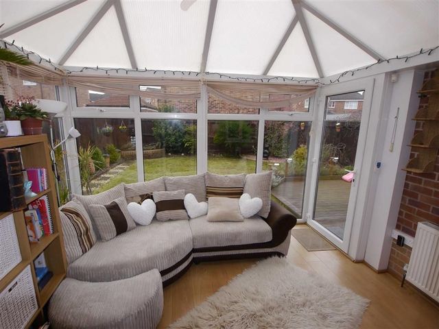  Image of 4 bedroom Property for sale in Cornstone Fold Leeds LS12 at Cornstone Fold Leeds Leeds, LS12 5SX