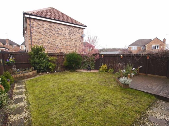  Image of 4 bedroom Property for sale in Cornstone Fold Leeds LS12 at Cornstone Fold Leeds Leeds, LS12 5SX