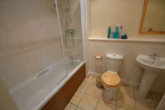  Image of 1 bedroom Maisonette to rent in Pixham Lane Dorking RH4 at Courtenay Place Pixham Lane Dorking, RH4 1NW
