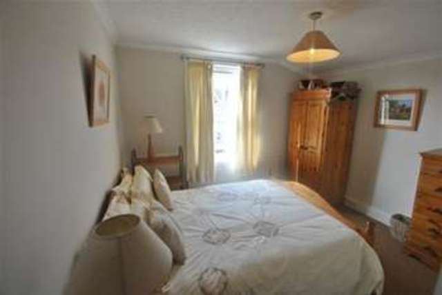  Image of 3 bedroom End of Terrace to rent in Courtland Avenue Cranbrook Ilford IG1 at Courtland Avenue  Ilford, IG1 3DP
